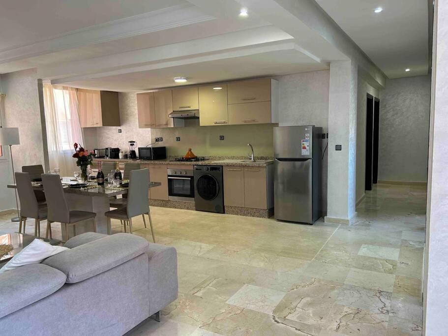 Appartement Haut Standing 3 Chambres Avec Terasse Quartier Gueliz Hivernage A Marrakech I19 Marrakesh Buitenkant foto